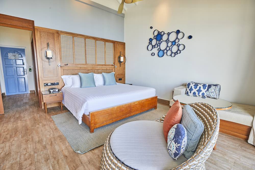Deluxe Overwater Villa photo 8